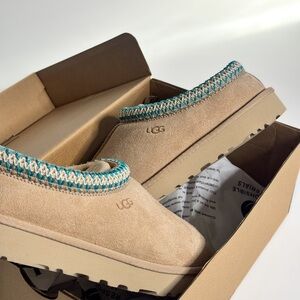 Womens UGG Tasman Driftwood Beige 8W - New - Fast Ship - DRF 5995